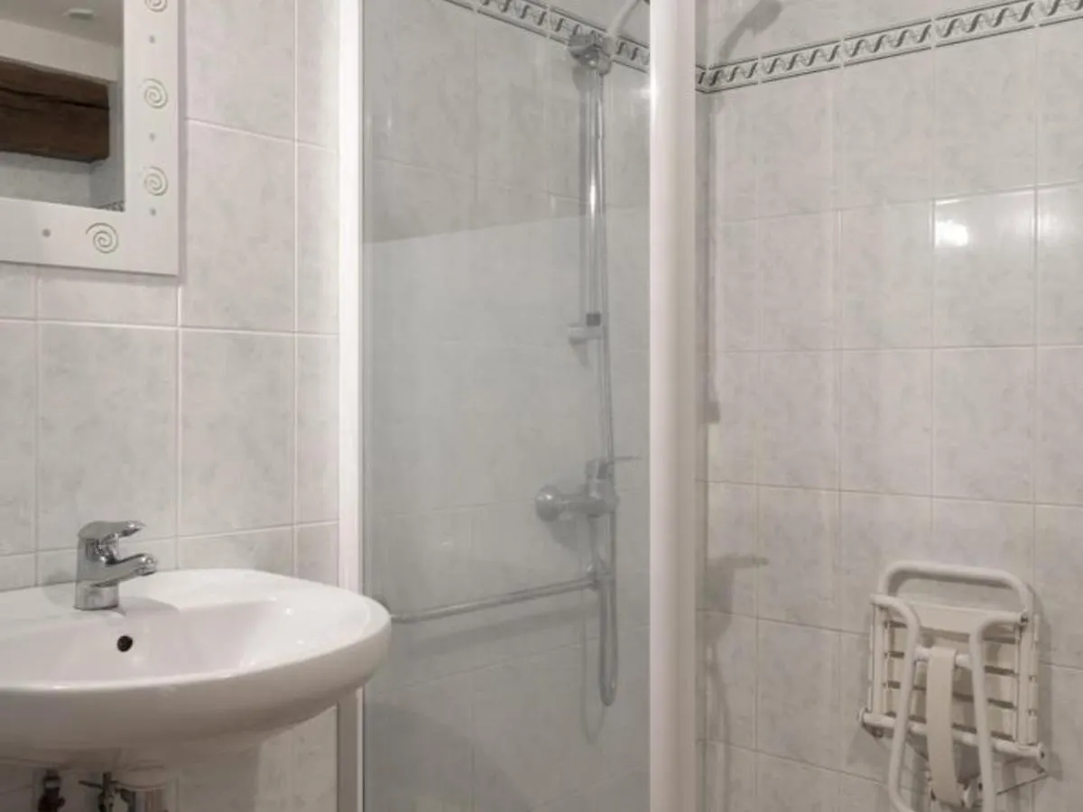 Holiday home Gite Independant Avec Piscine, Grande Terrasse, Jardin, Barbecue, Proche St Pourcain/Sioule Et Souvigny - Fr-1-489-78 Cressanges France